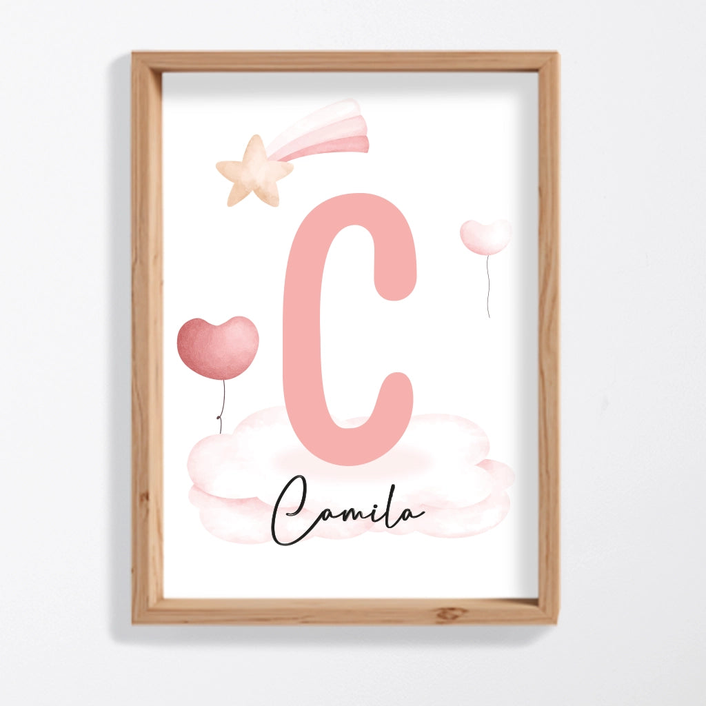 Diseño inicial rosa corazón con nube y estrella fugaz infantil