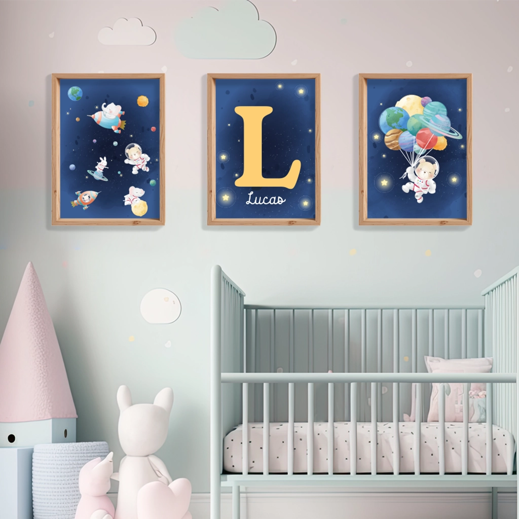Conjunto de 3 láminas infantiles personalizadas espacio con ositos astronautas, inicial y planetas